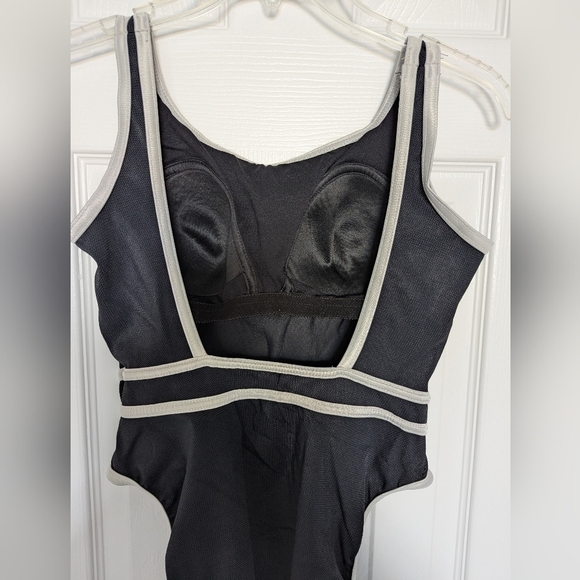 Jantzen Womens Swim/Bathing Suit With High-Cut Legs & Low Open Back - Picture 15 of 16